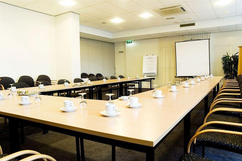 A-Hotel Oosterhout Оостерхаут Екстериор снимка