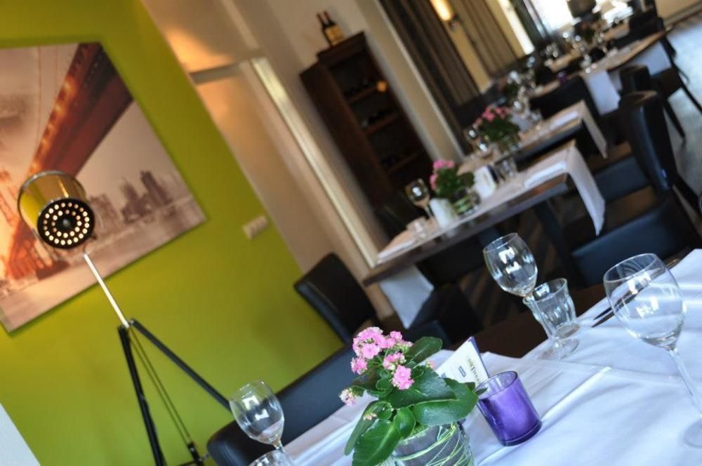 A-Hotel Oosterhout Оостерхаут Екстериор снимка