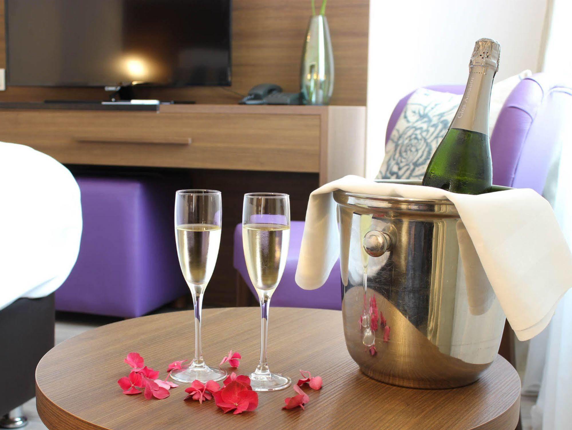 A-Hotel Oosterhout Оостерхаут Екстериор снимка